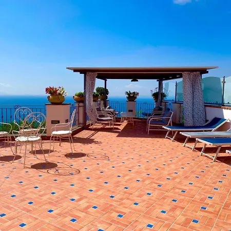 - Casa Tatano