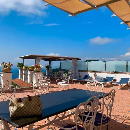 Amore Rentals - Casa Tatano Apartment *