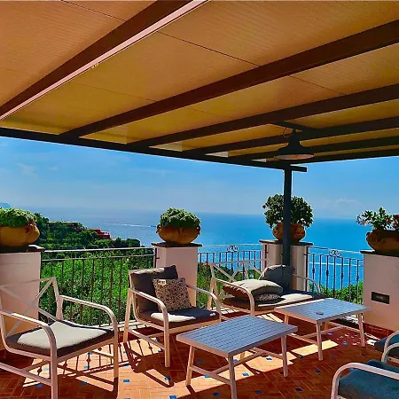 Amore Rentals - Casa Tatano Apartment Marciano